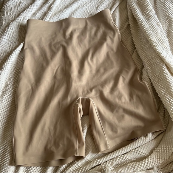 YOUMITA Nude Double Layered High-Waist Bermuda‎ Shaper Shorts - Picture 1 of 5
